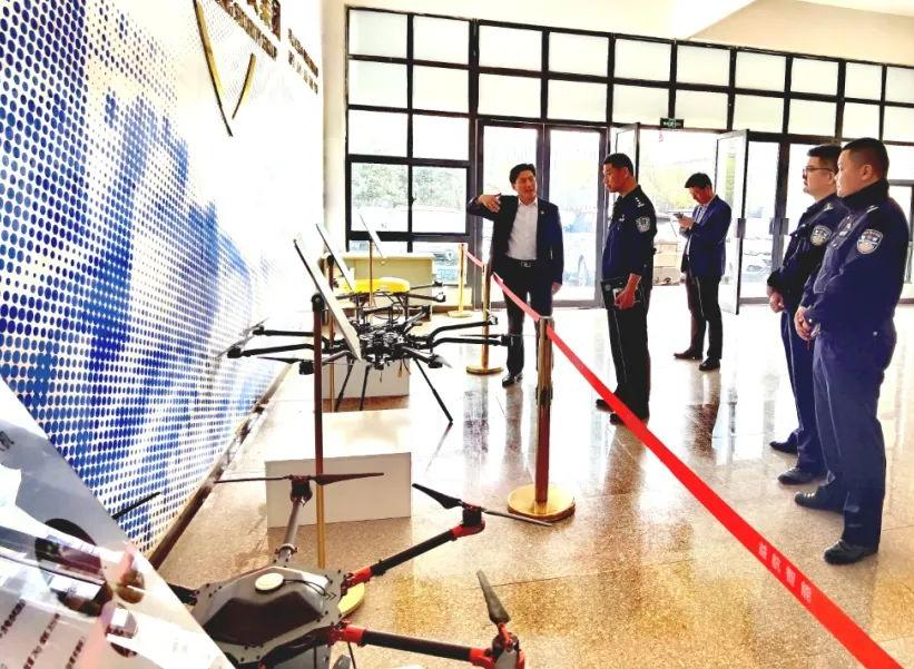 高新区交警大队大队长孙冠龙一行来集团...